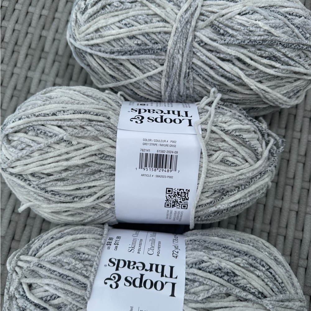 Loops & Threads Skinny Chenille Yarn - Picture 2 of 3